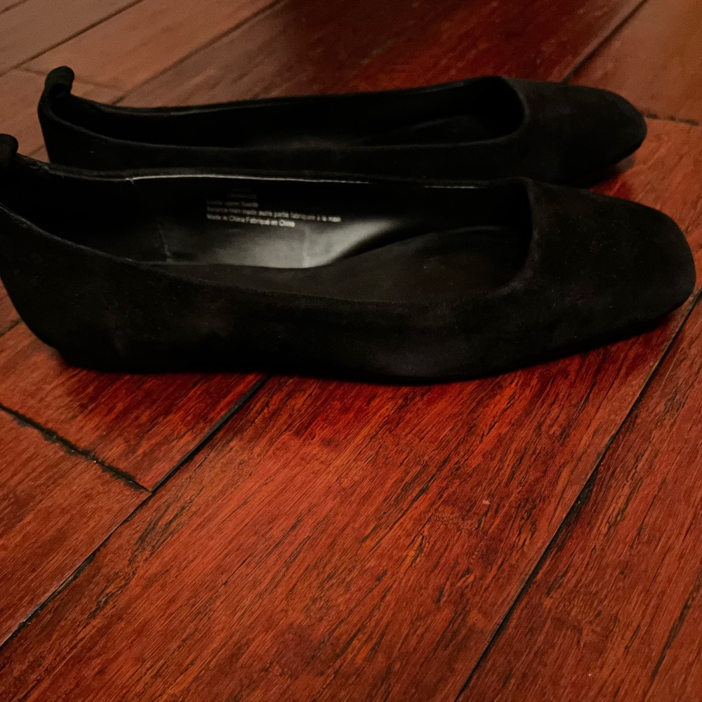 Shoes - Picture 2 of 3